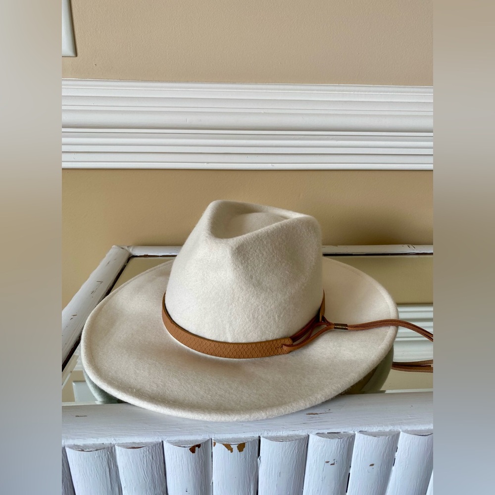 Altar'd State Women’s Hat NWT - Picture 9 of 10
